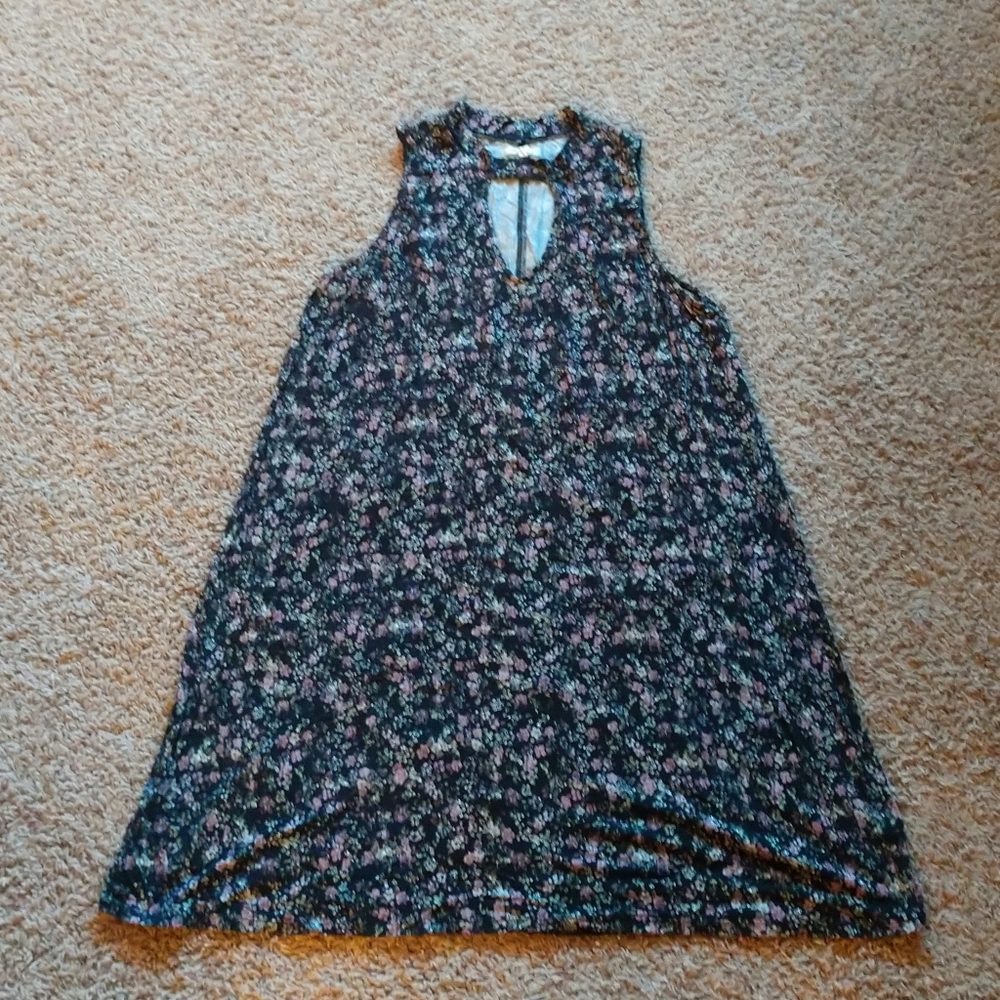 Floral Sleeveless Keyhole neck dress